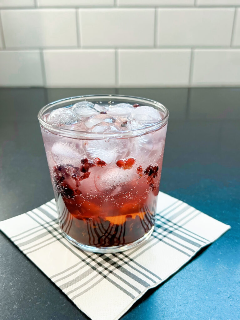 blackberry and cardamom drink